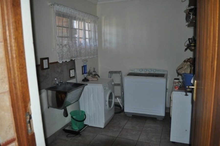9 Bedroom Property for Sale in Vaaldam SH Free State